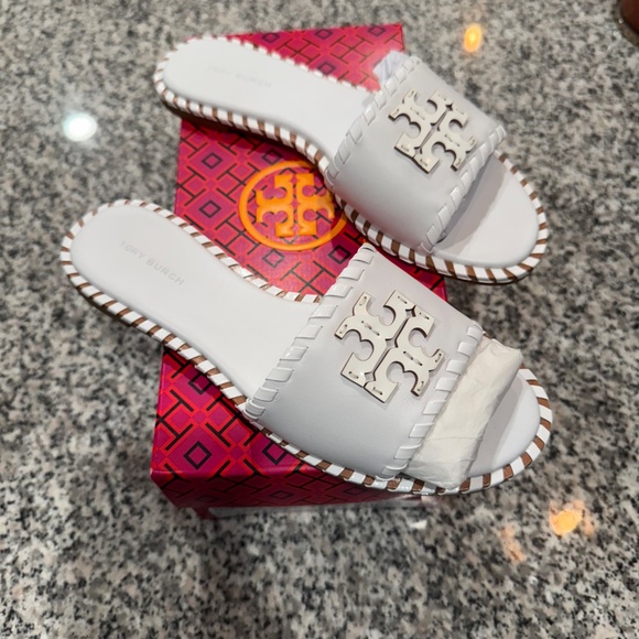 NIB Tory Burch everly slide optic white - Picture 2 of 6